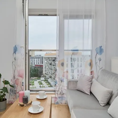 Jesionowa With Free Garage By Renters Appartement
