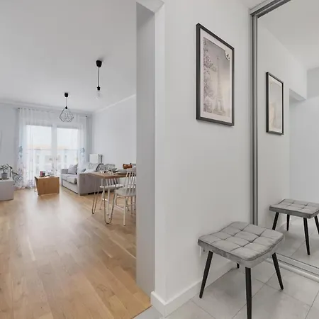 Jesionowa With Free Garage By Renters Appartement Wrocław